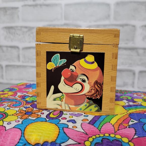 Vintage 1940s Clown Wooden Box with Latch - Picture 1 of 8